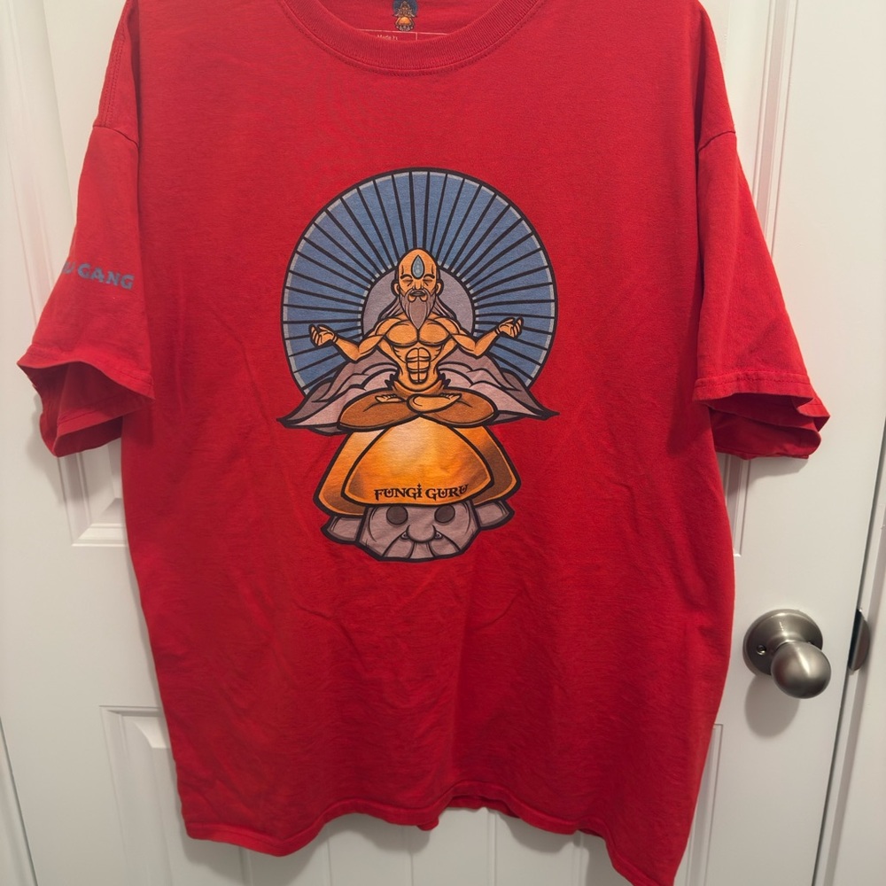 Fungi Guru Red‎ Graphic T-Shirt Size XL